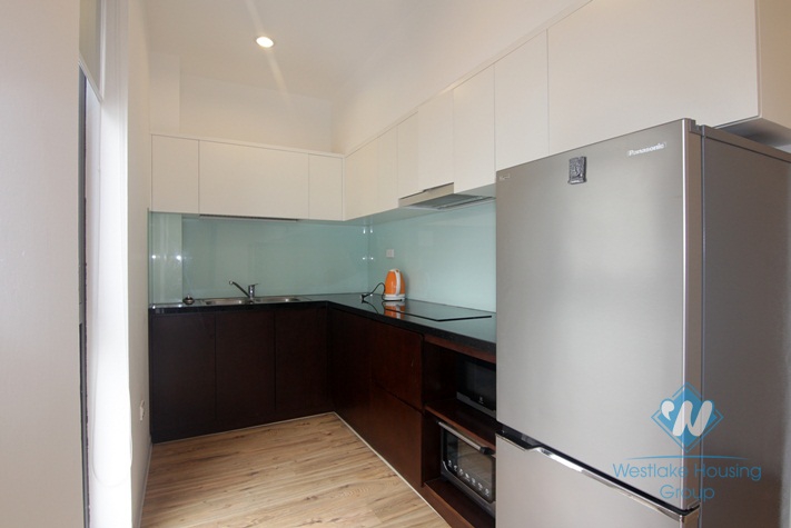 One bedroom apartment for rent in Nghi Tam village, Tay Ho district, Ha Noi